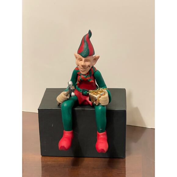 D Manning Limited Addition Elf Shelf Sitter - Picture 1 of 8